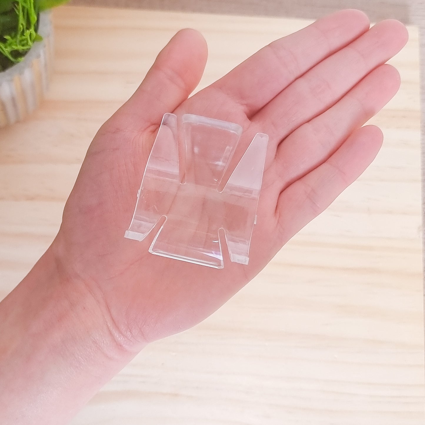 Acrylic Stand for Carvings/Slabs