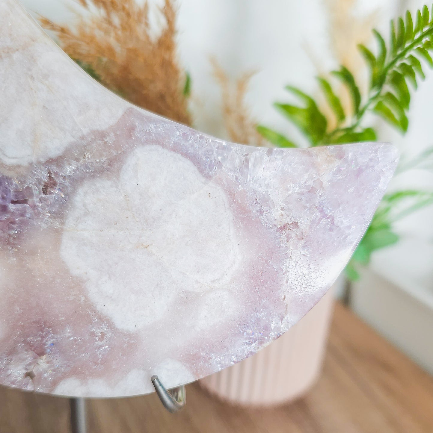 Statement Flower Agate with Pink and Lavender Amethyst and Quartz on the stand