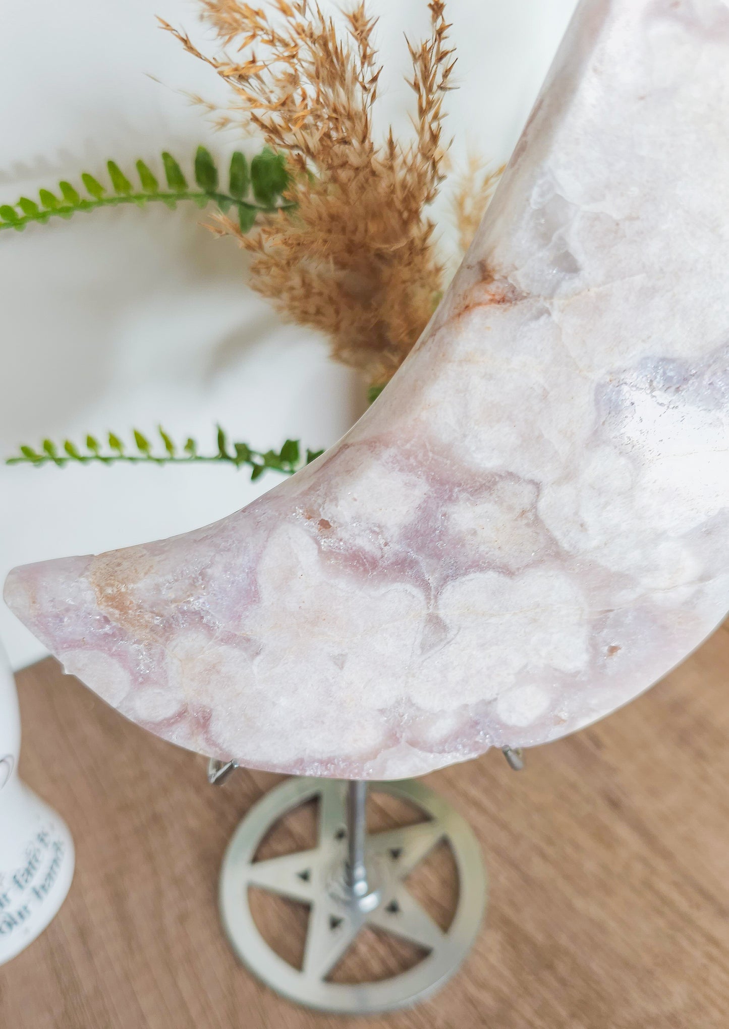 Statement Flower Agate with Pink and Lavender Amethyst and Quartz on the stand