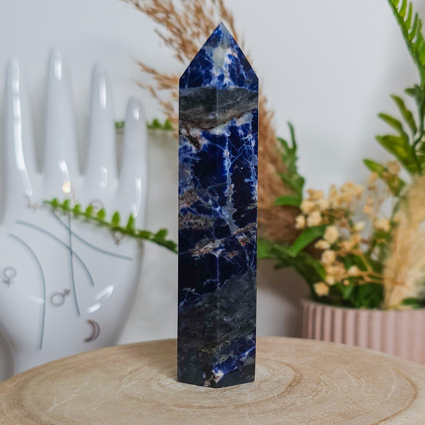 Fluorescent Sodalite Tower