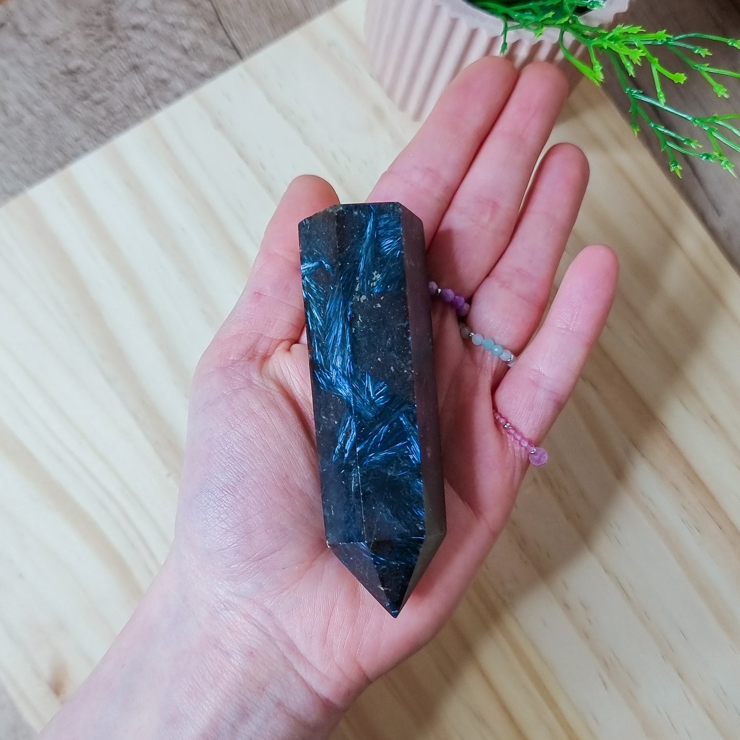 Anthophyllite with Garnet Tower