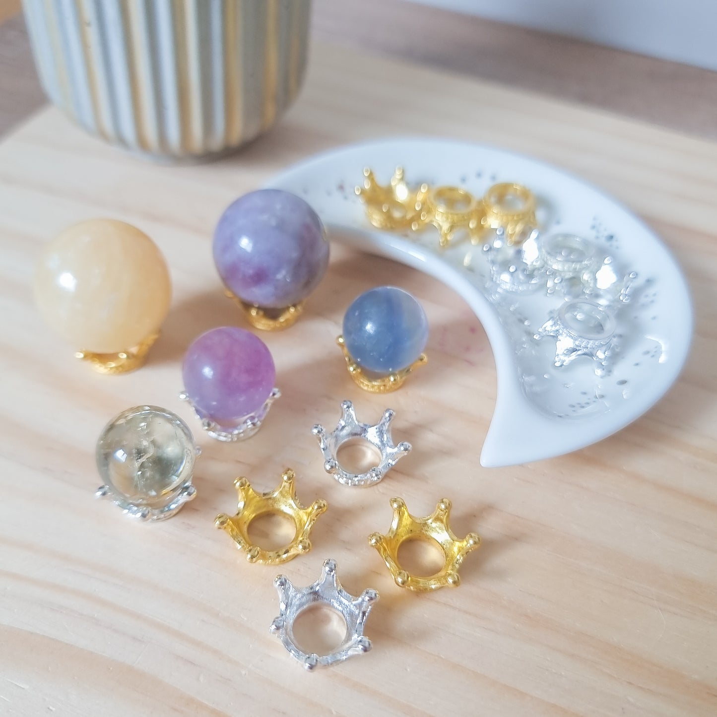 Metal Crown Stands