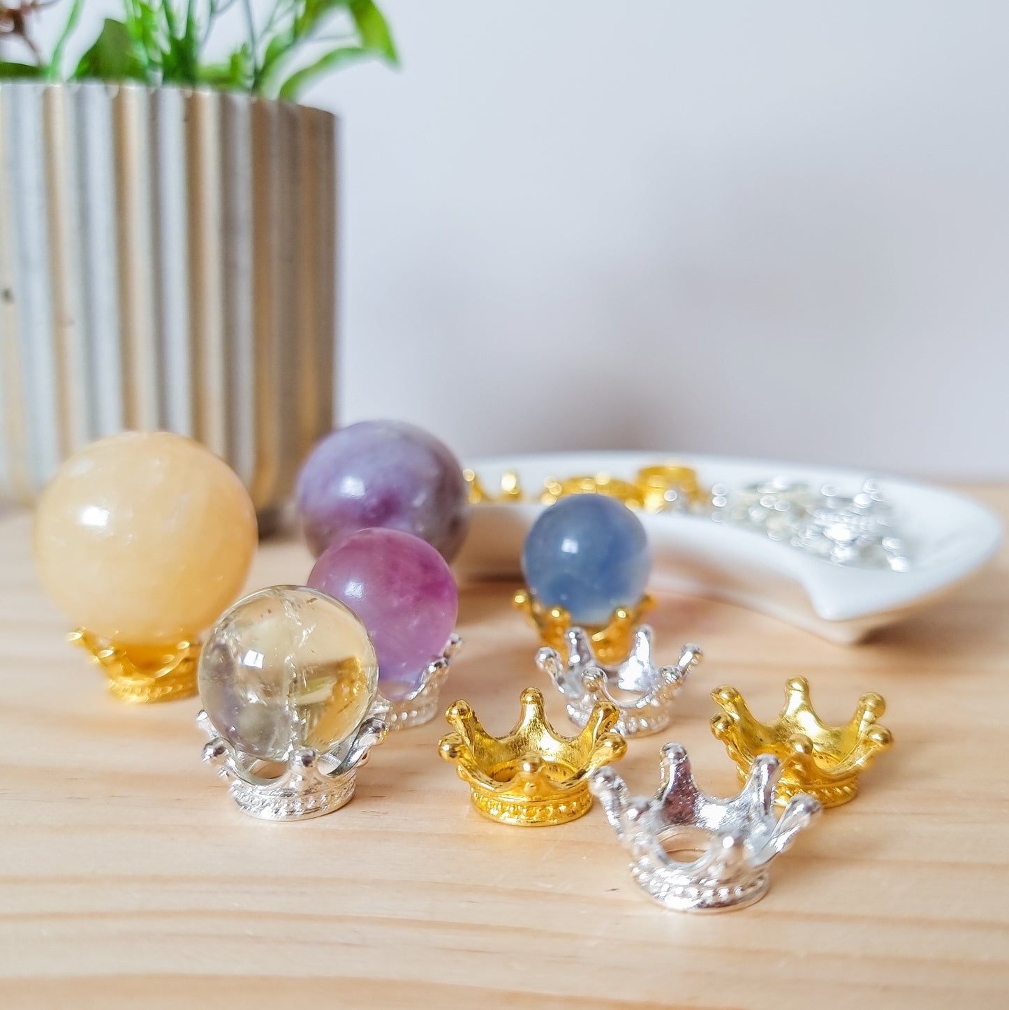 Metal Crown Stands