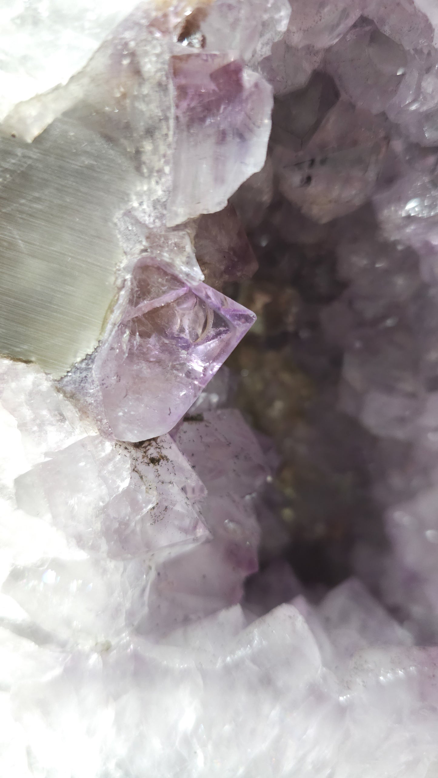 Amethyst Church/Cave 7.8kg