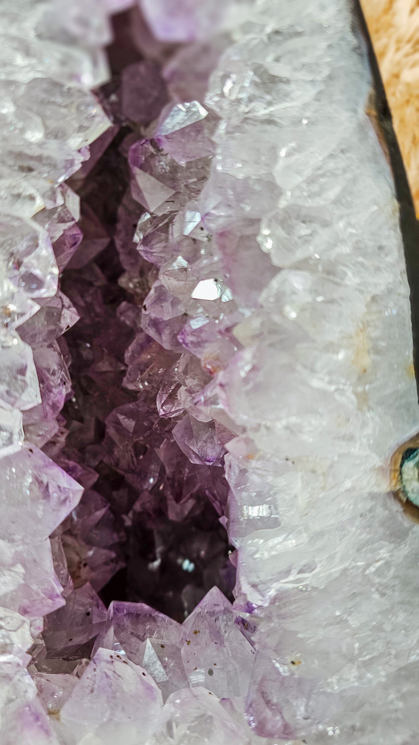 High Quality Amethyst Cave/Church (9.08kg)