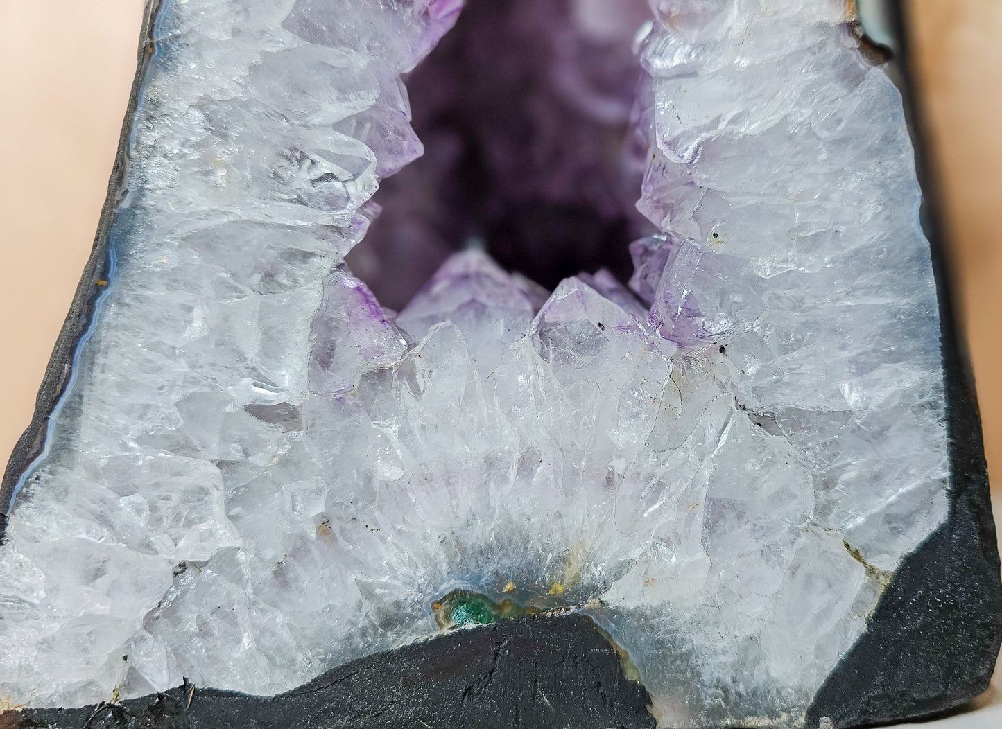 High Quality Amethyst Cave/Church (9.08kg)