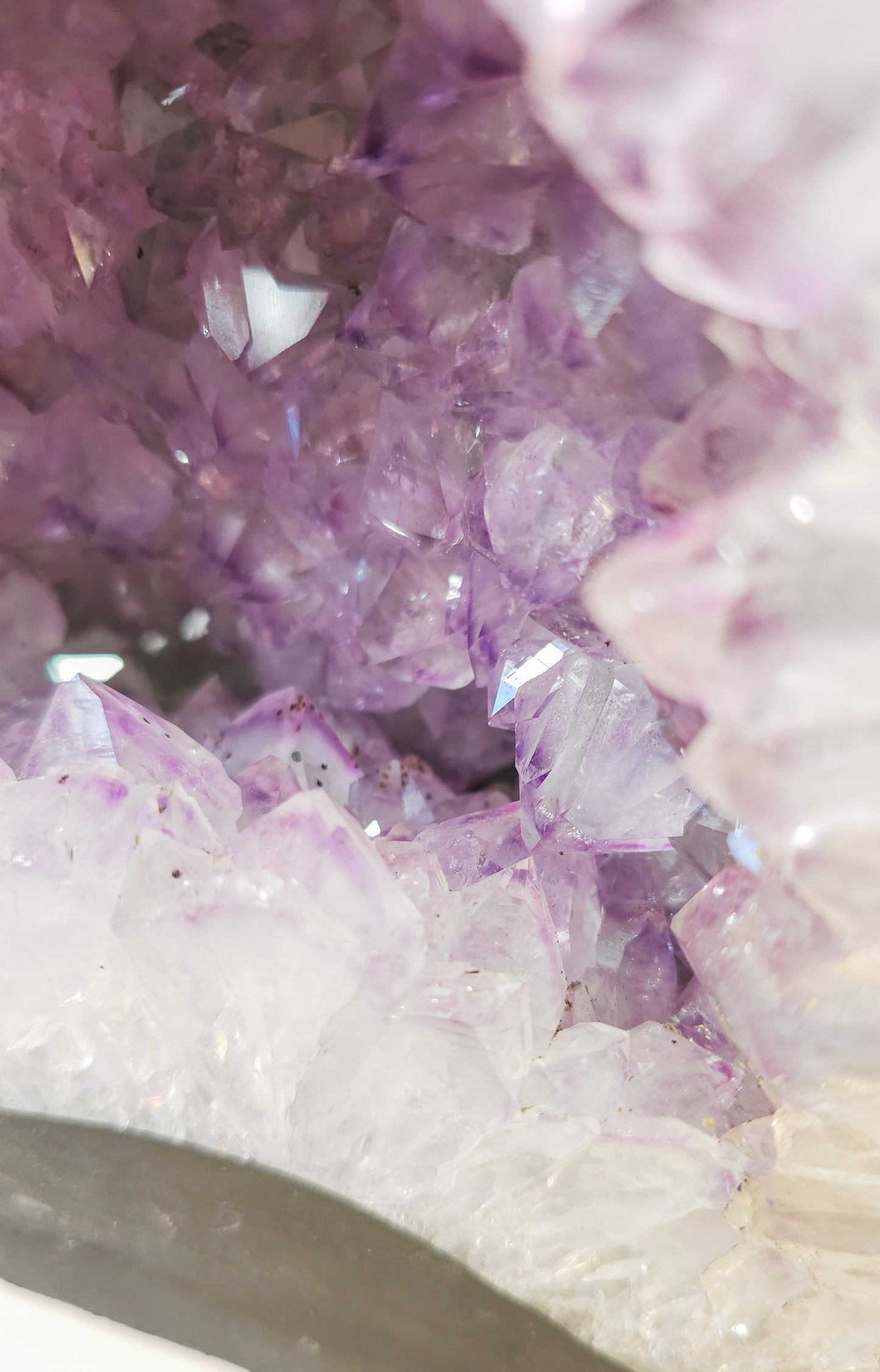 High Quality Amethyst Cave/Church filled with rainbows (10.18kg)