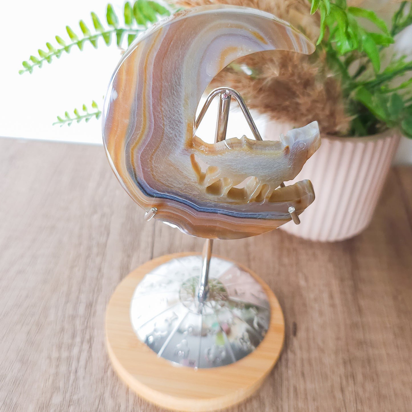 Druzy Agate Wolf on the Moon Carving on the stand