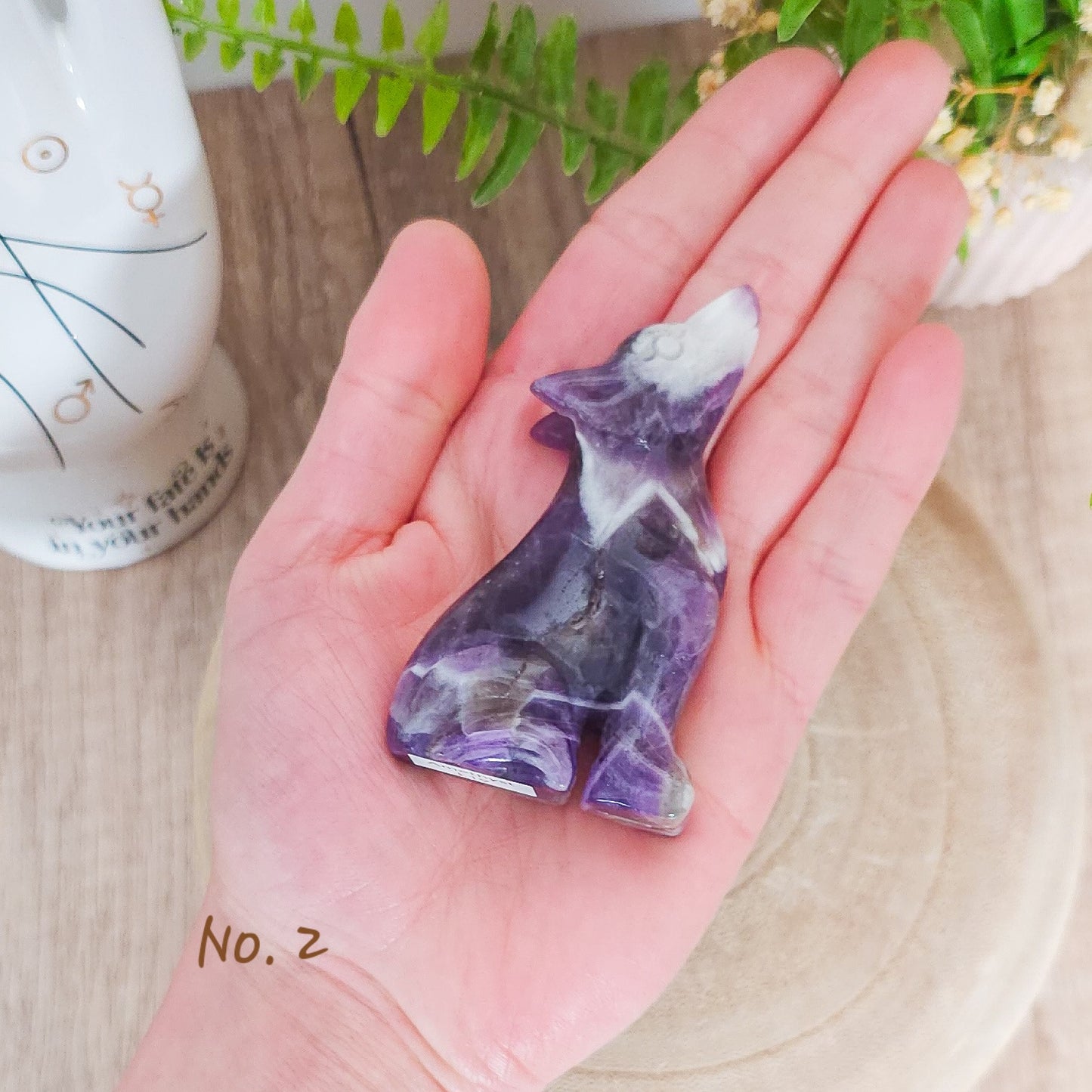 Chevron/Dream Amethyst Wolf Carving