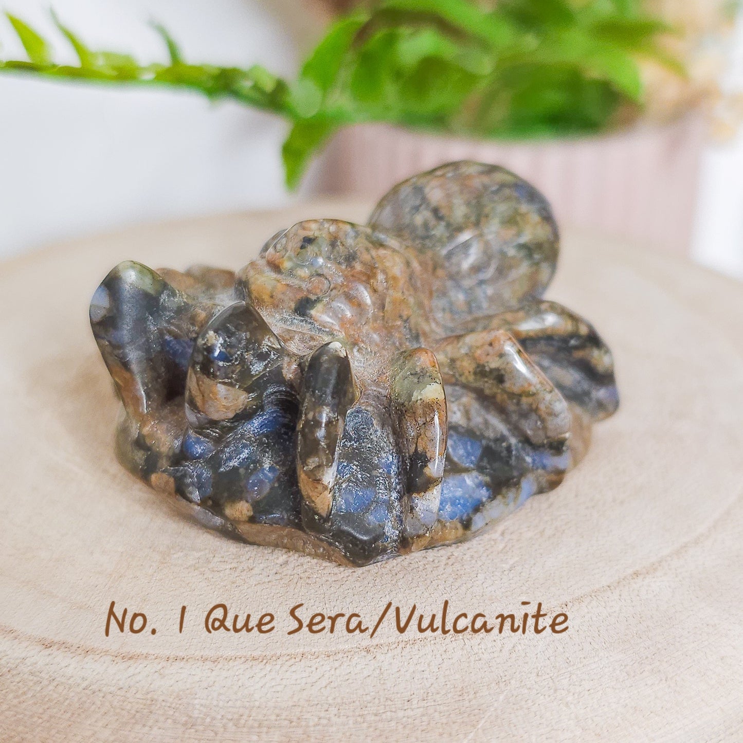 Crystal Spider Carving