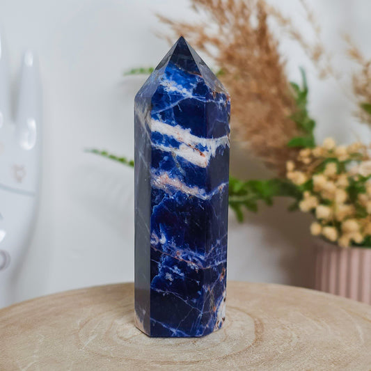 Fluorescent Sodalite Tower