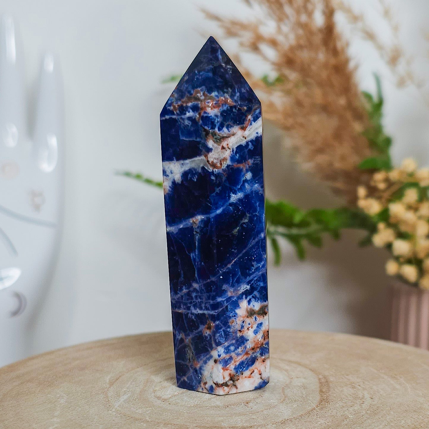 Fluorescent Sodalite Tower