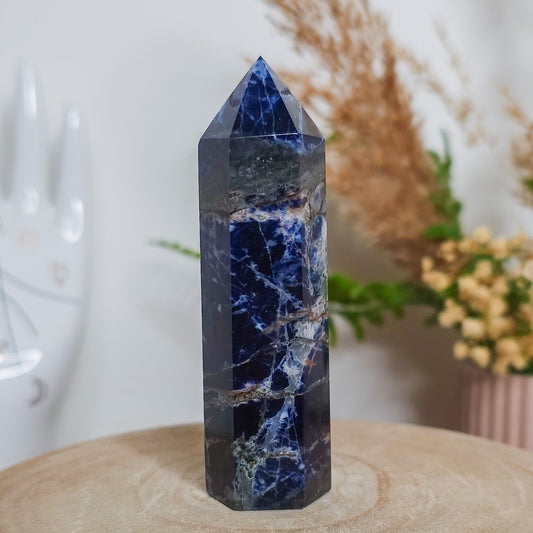 Fluorescent Sodalite Tower