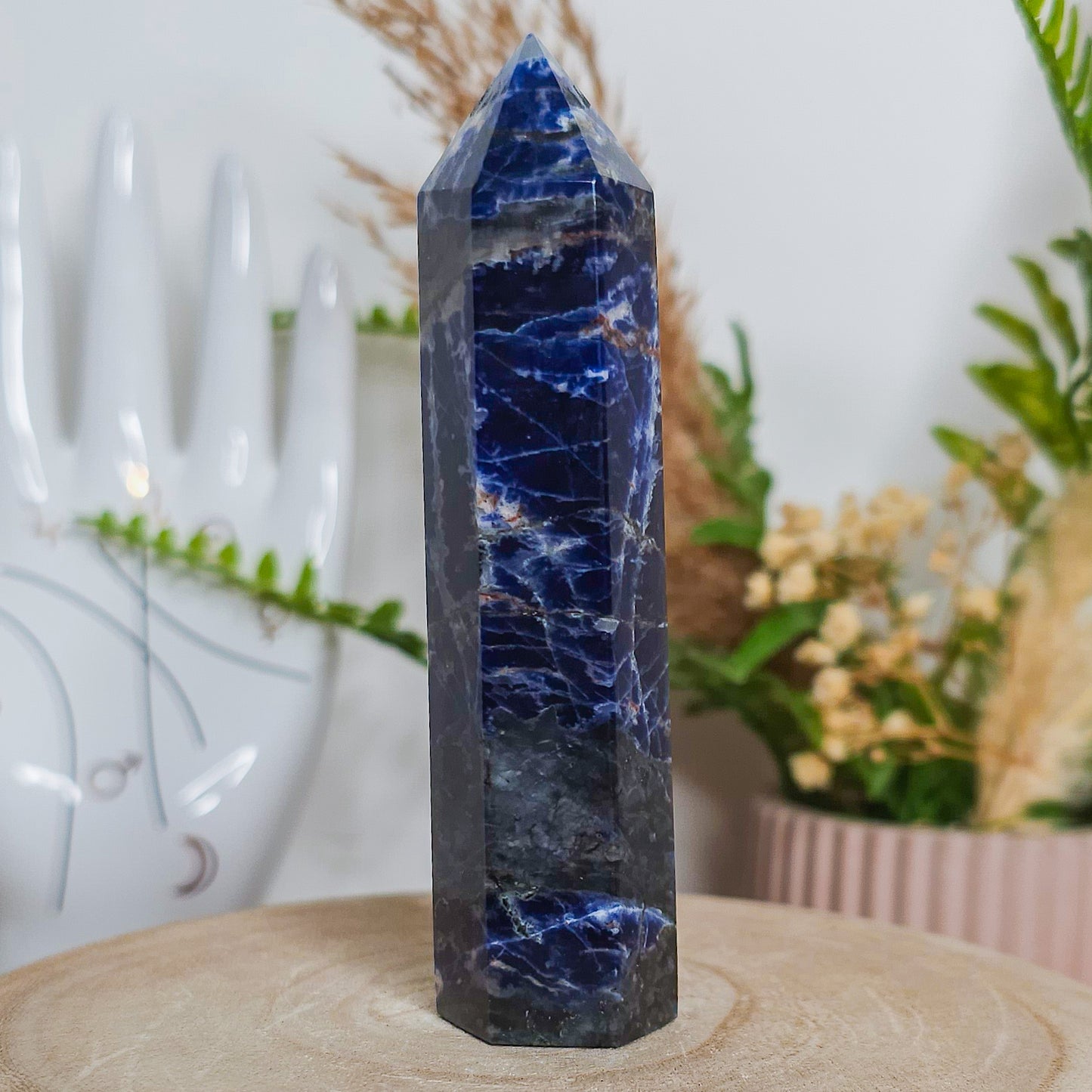 Fluorescent Sodalite Tower