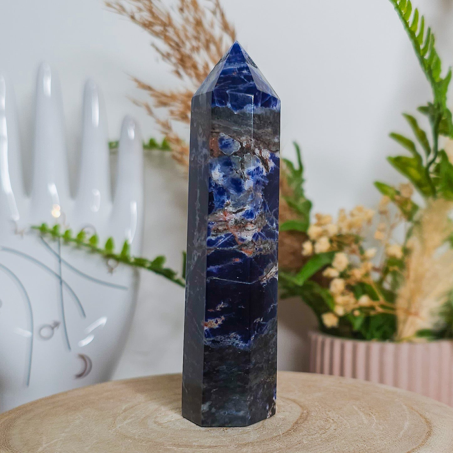 Fluorescent Sodalite Tower
