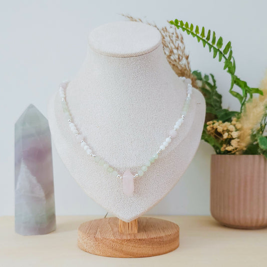 "The Heart's Compass" - Handmade Necklace with Rose Quartz, Green Jade, White Shell and 925 Silver Beads