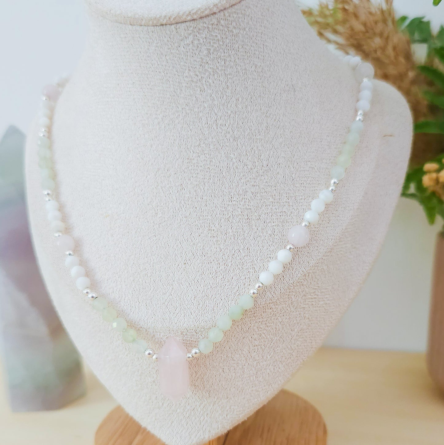 "The Heart's Compass" - Handmade Necklace with Rose Quartz, Green Jade, White Shell and 925 Silver Beads