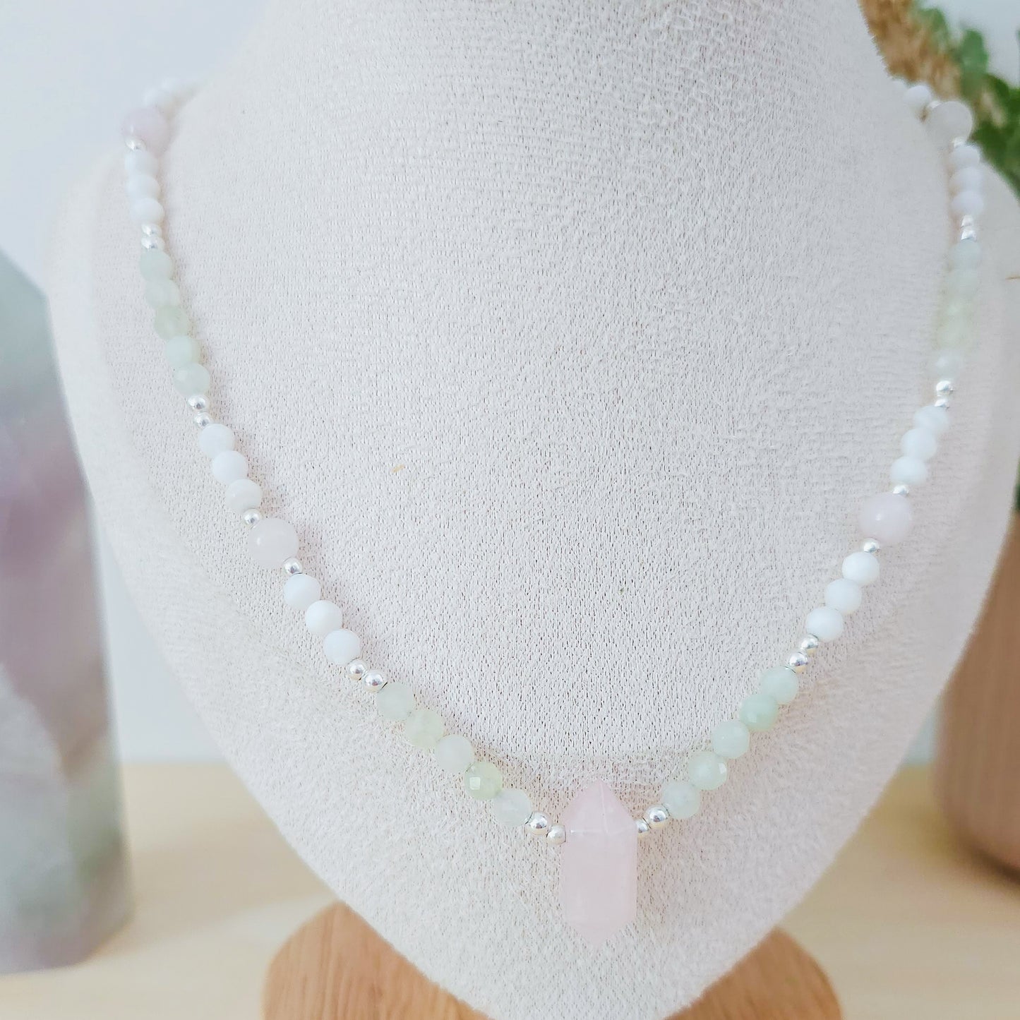 "The Heart's Compass" - Handmade Necklace with Rose Quartz, Green Jade, White Shell and 925 Silver Beads