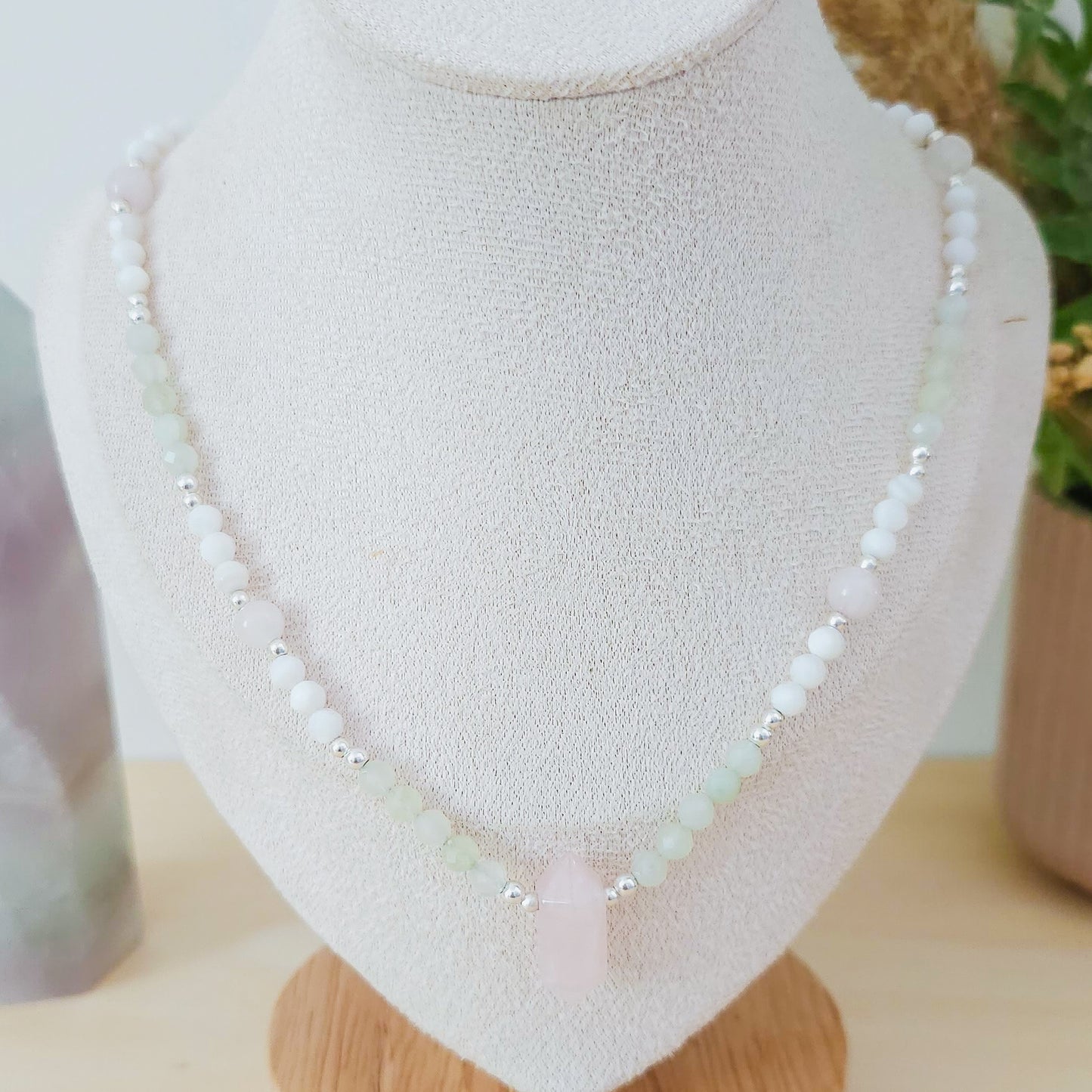 "The Heart's Compass" - Handmade Necklace with Rose Quartz, Green Jade, White Shell and 925 Silver Beads
