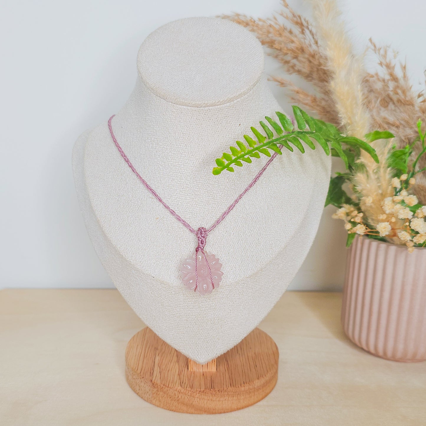 Heart Bloom | Handmade Necklace with Rose Quartz Daisy