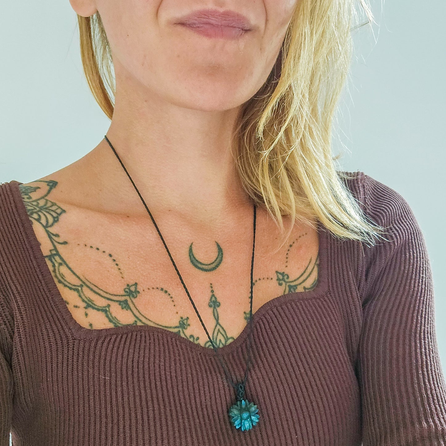 Mystic Bloom | Handmade Necklace with Labradorite Daisy