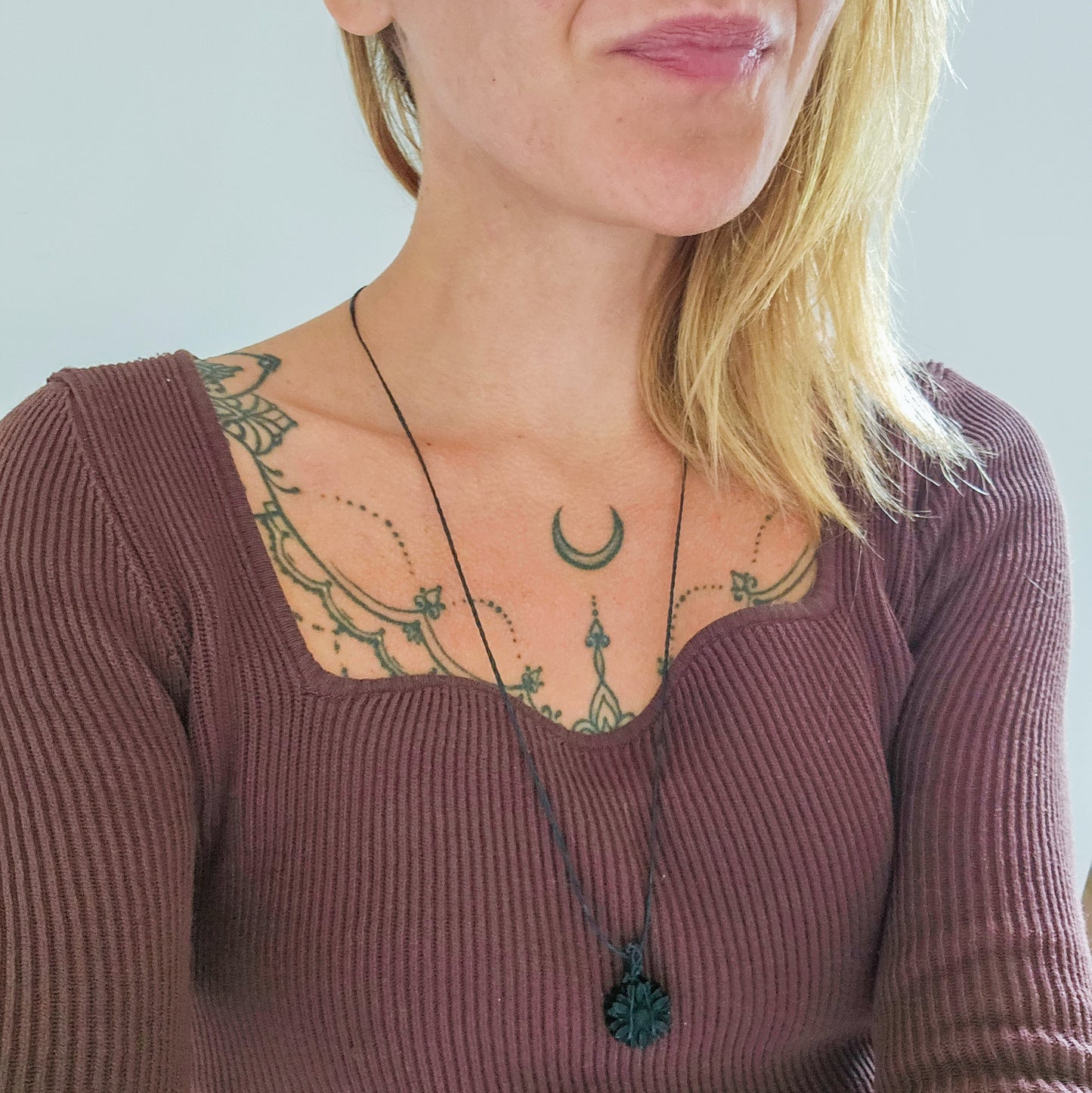 Shadow Bloom | Handmade Necklace with Obsidian Daisy