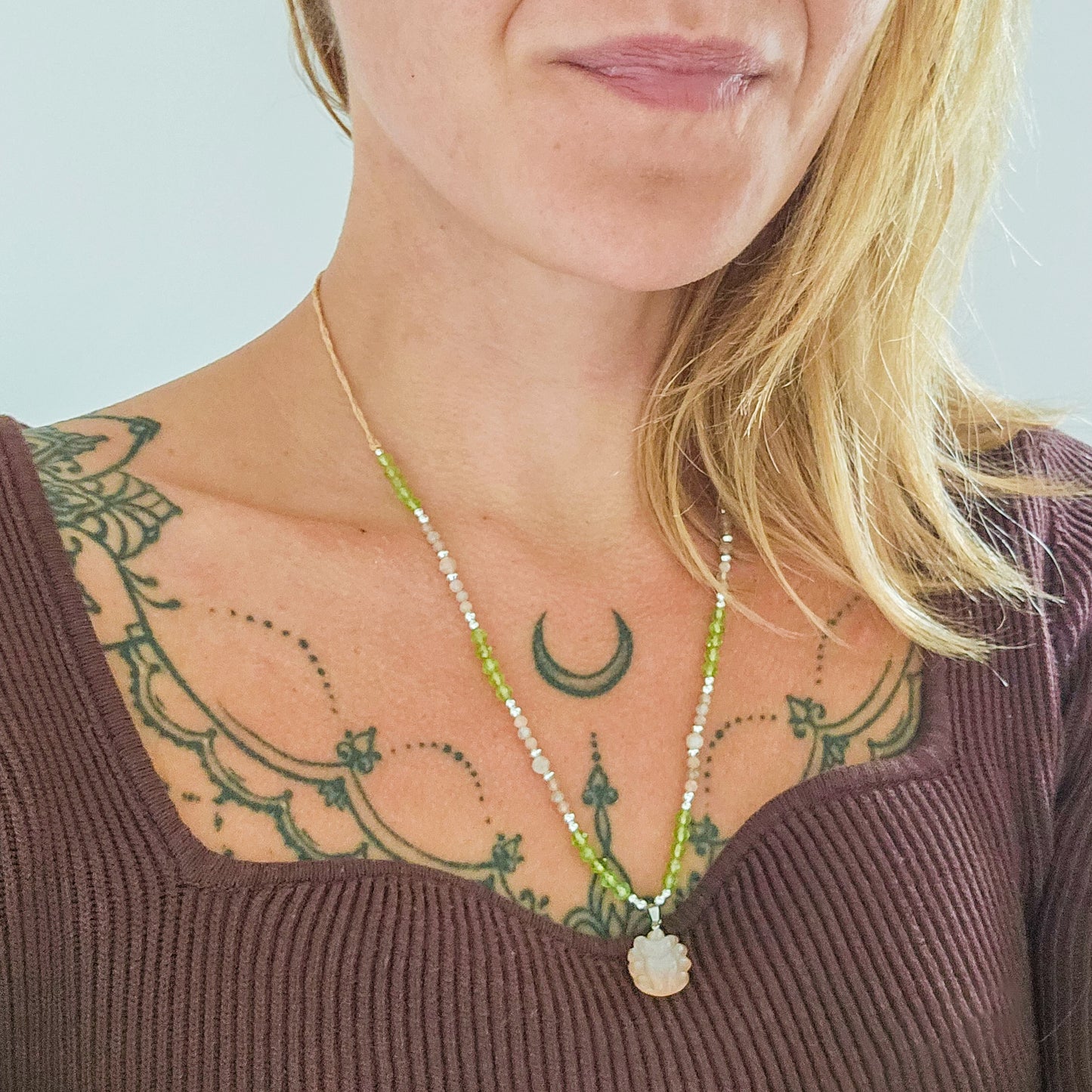 Whispers of the Fox | Handmade Necklace with Peach Moonstone Nine-Tailed Fox, Peridot, Moonstone and 925 Silver Beads