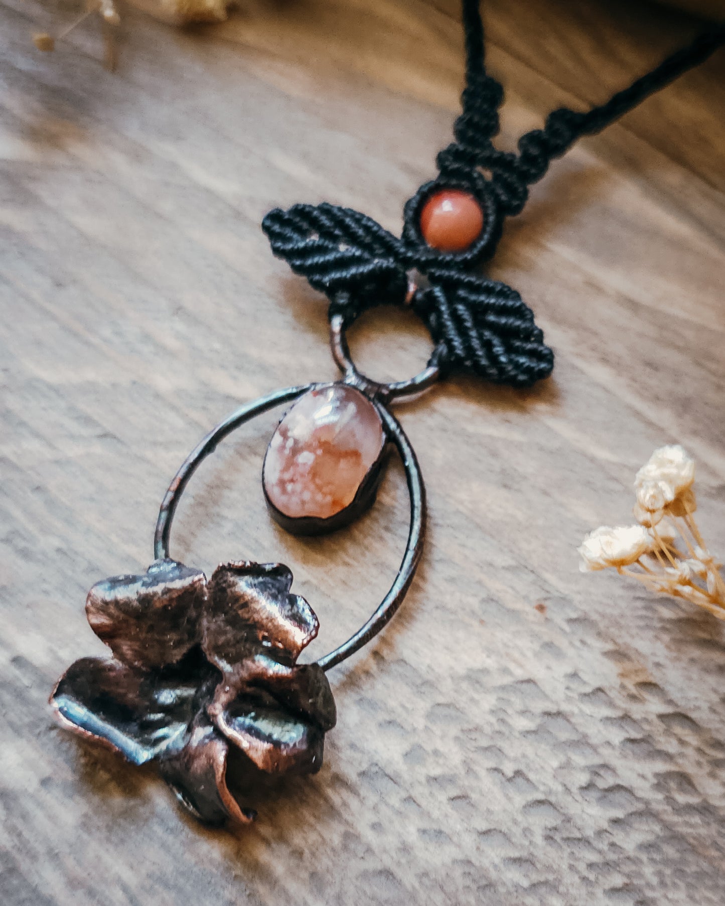 Primrose Spirit with Flower Agate and Mookaite | Scottish Botanical Amulet