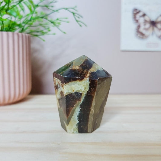 Septarian Cupcake Tower