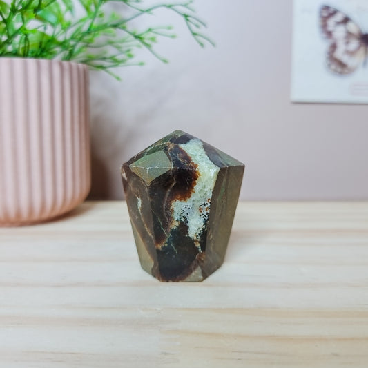 Septarian Cupcake Tower